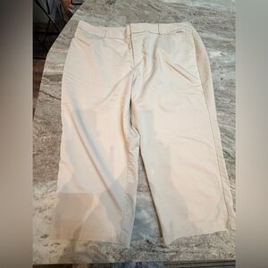Dockers Women’s Metro Capri Pants Size 22W Khaki Stretch Casual